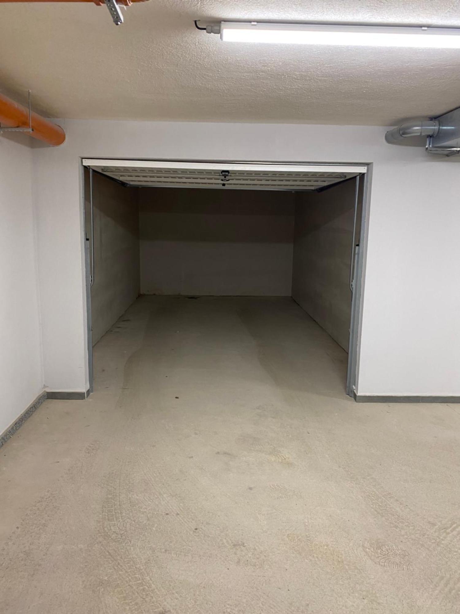 Апартаменти Paris A Sunny 2- Bedroom With Parking